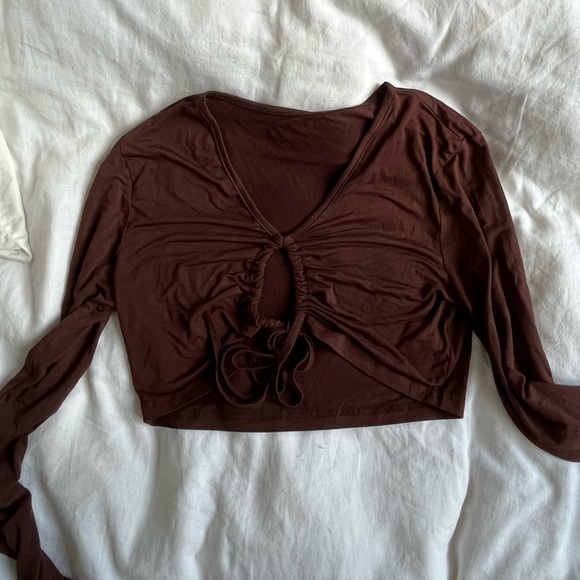 Cropped tie up shirt in brown - Picture 2 of 2